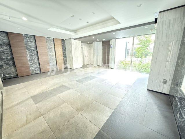 フォレストグレイス城東中央Ⅱのロビー