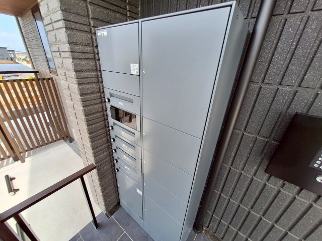 ライトガーツェおおたかのその他|宅配ボックス　メールボックス