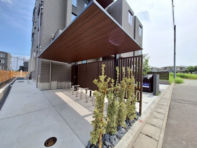 ライトガーツェおおたかの設備|2台まで駐輪可能