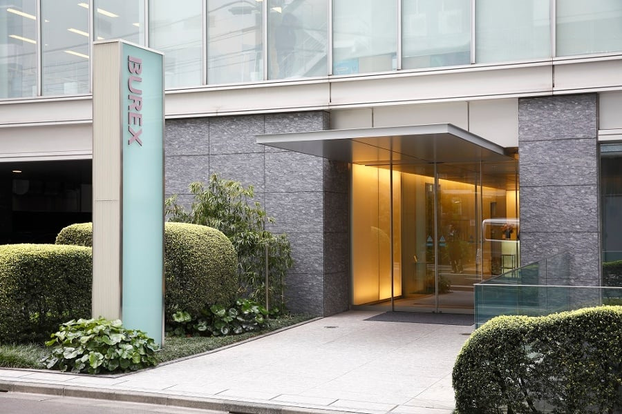 BUREX麹町(ビュレックス麹町)のエントランス