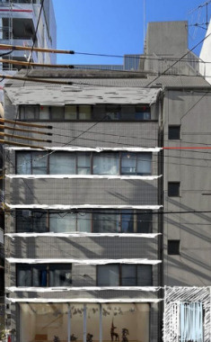KCC　Building 2階の外観
