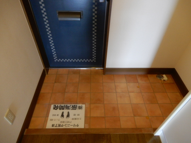 ハイツTakahashiの玄関