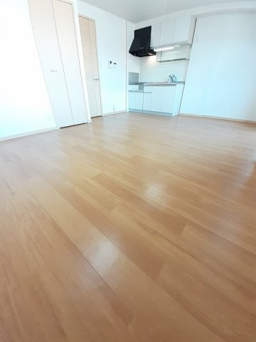 プリオール実丸Ｂの居間・リビング