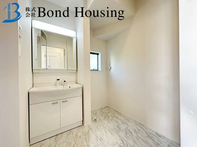 南向きで陽当たり良好　南多聞台3丁目　新築3区画　Ｂ号棟の洗面所
