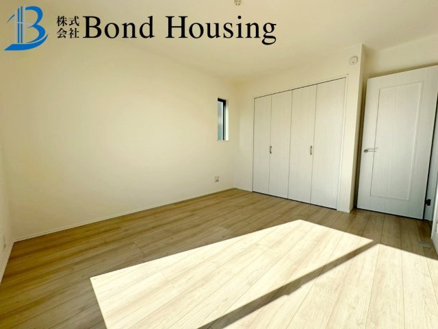 南向きで陽当たり良好　南多聞台3丁目　新築3区画　Ｂ号棟の洋室