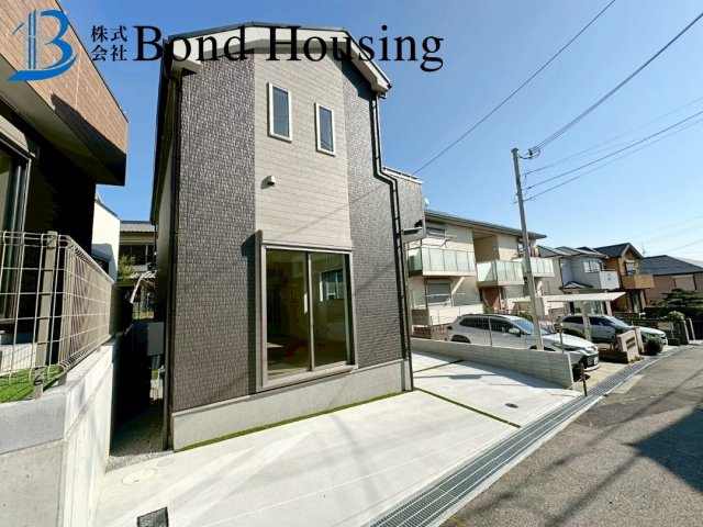 お車2台駐車可能　南多聞台3丁目　新築3区画　Ｃ号棟の前面道路含む現地写真