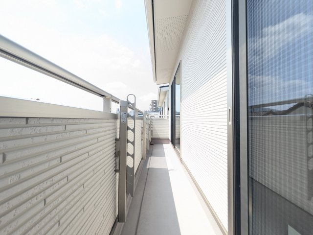 【バルコニー】