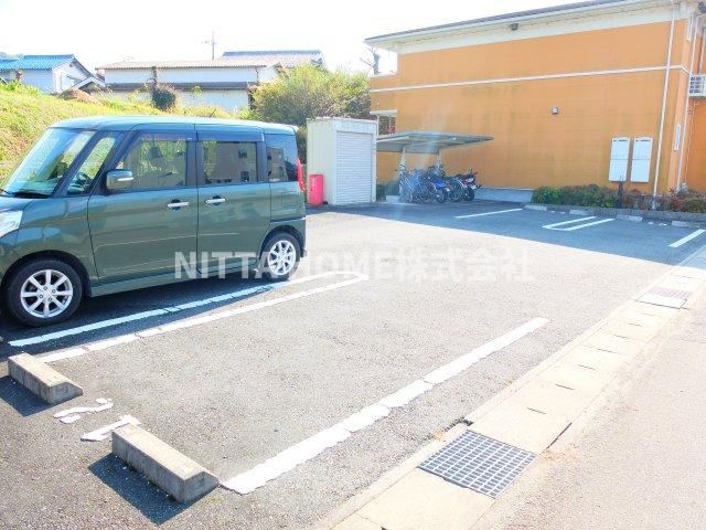 サザンヒルズの駐車場|敷地内に駐車場も完備◎