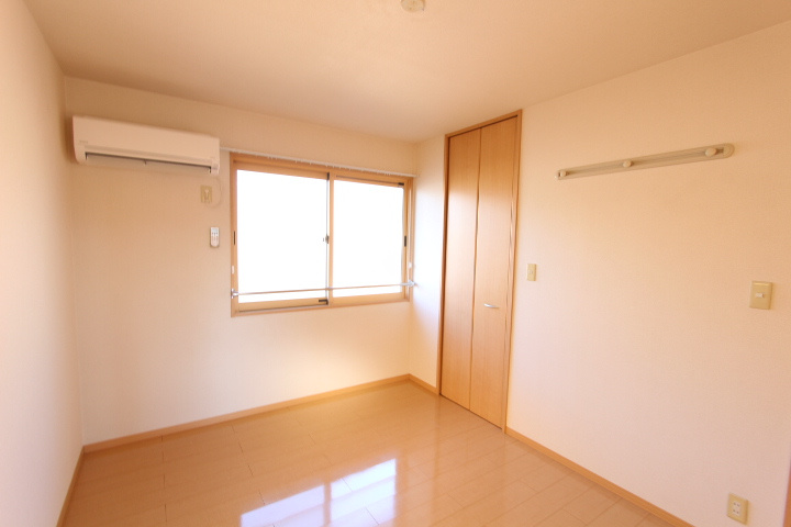 アヴニールKの洋室