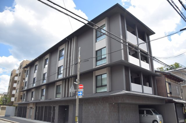 ウィーブス御所西の外観