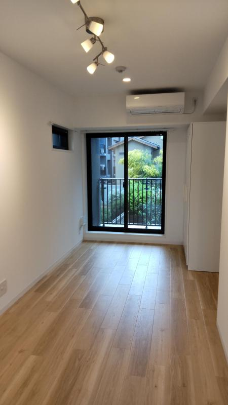 ウィーブス御所西の居間・リビング