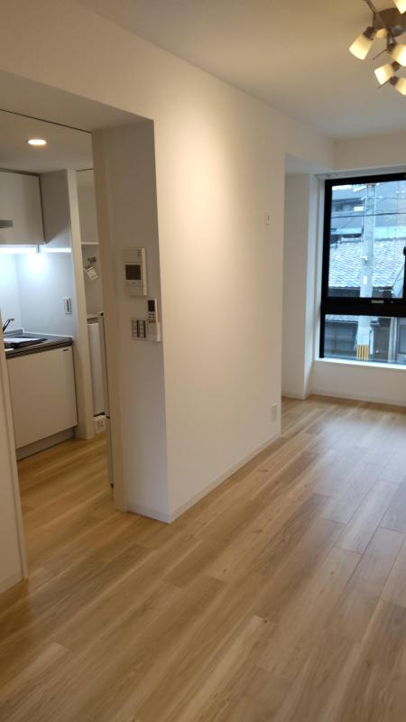 ウィーブス御所西の居間・リビング