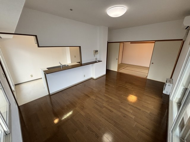 サムティレジデンス南８条の居間・リビング