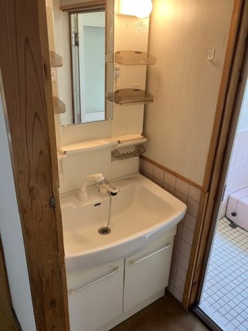 久留米市野中町の一戸建ての洗面所