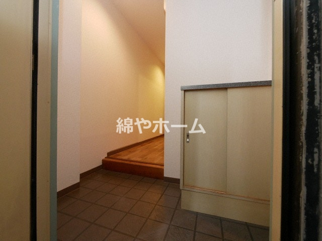 メロディーハイム夕陽丘の玄関|きれいな玄関です