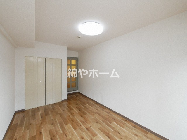 メロディーハイム夕陽丘の洋室|ゆったりした洋室です