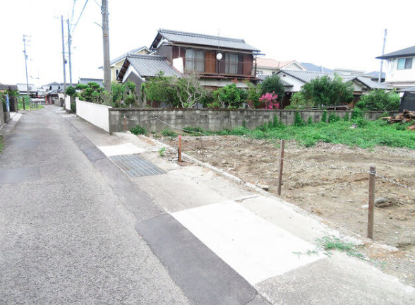 本郷1丁目　売土地の前面道路含む現地写真