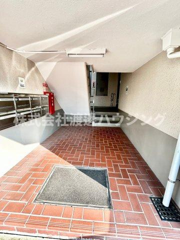 池上ハイツのエントランス