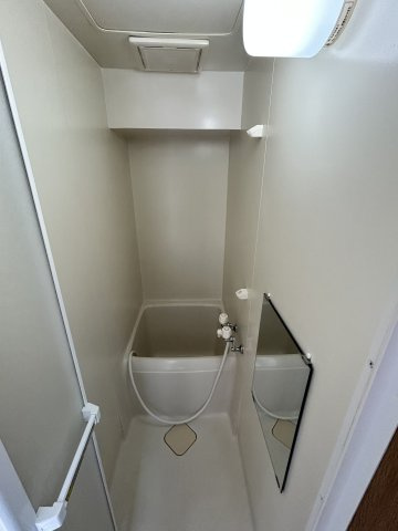 フォーチュン都立家政の浴室