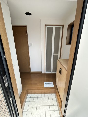 フォーチュン都立家政の玄関