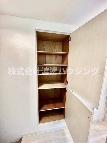 アーデン江坂Ⅱの収納|玄関収納