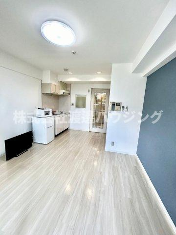 アーデン江坂Ⅱの居間・リビング