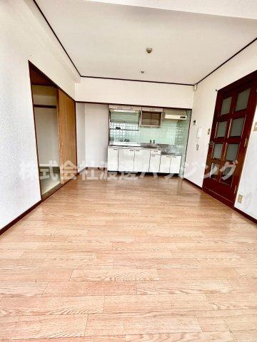 ミダスハイツの居間・リビング