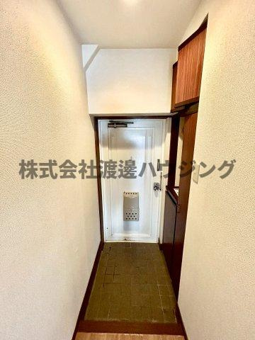 ミダスハイツの玄関