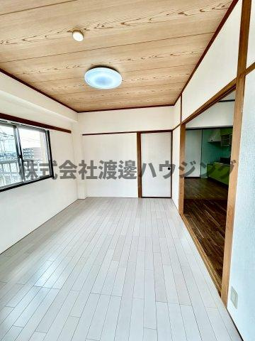 ミダスハイツの洋室