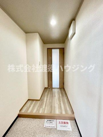 ニューライフ江坂の玄関