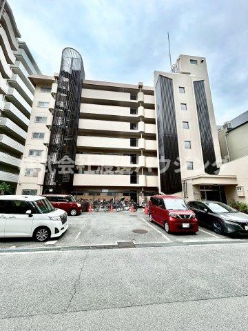 ニューライフ江坂の外観