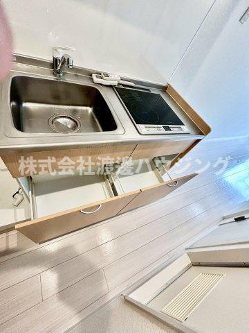 アパートメント・シバタ2のキッチン|キッチン下収納