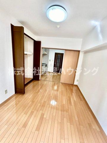 フェリーチェ江坂マンションの玄関