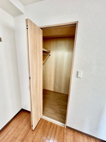 第21関根マンションの収納|ウォークインクローゼット