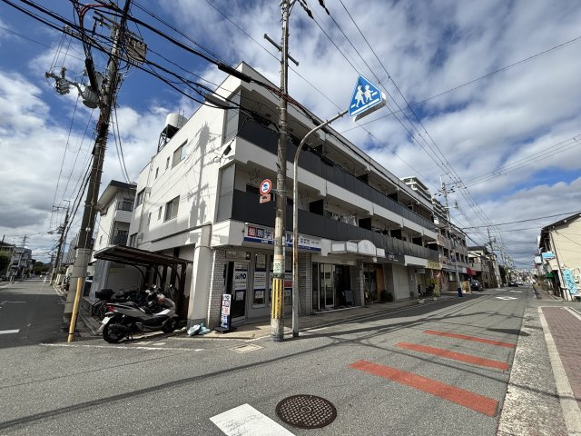 ヒロミツイーストの外観