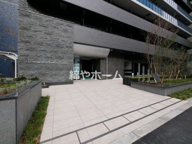 プレサンス難波クチュール のエントランス|清潔なエントランスです