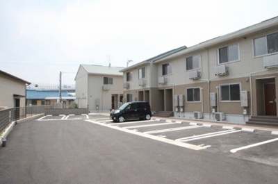 【駐車場】 | verde riva（ｳﾞｪﾙﾃﾞﾘｰｳﾞｧ） B棟 | 駐車場