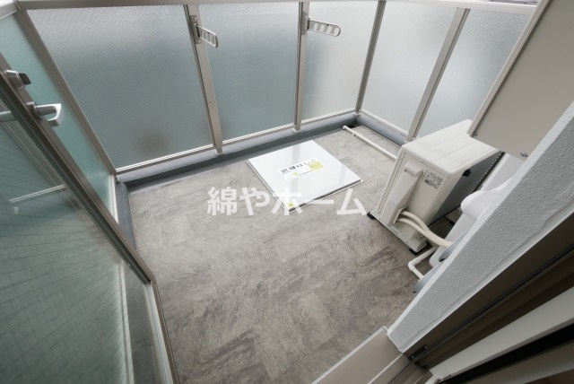 セレニテ日本橋ミラク のバルコニー|外からの目が気にならないバルコニーで洗濯物が干せます