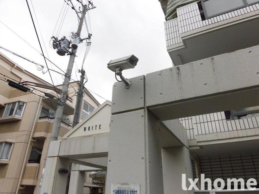 ホワイトプラザのエントランス|毎日通るエントランスはこのようになっています