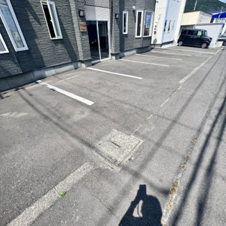 ディアコートⅢの駐車場