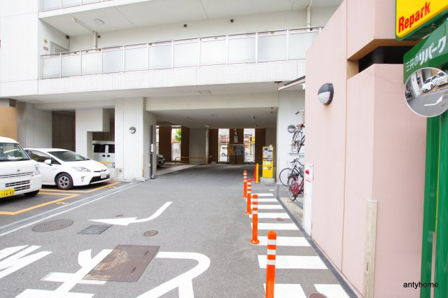 ＫＨＫコート西野田　仲介手数料無料の駐車場