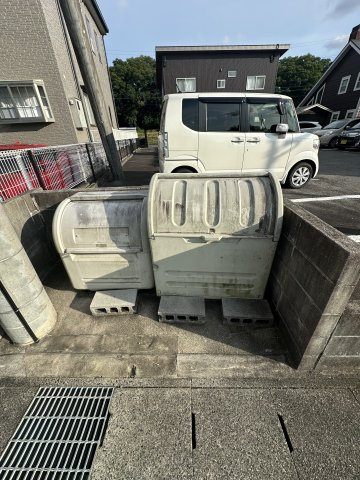 フモールナカネの駐車場