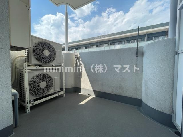 アリスマナーガーデン四天王寺のバルコニー