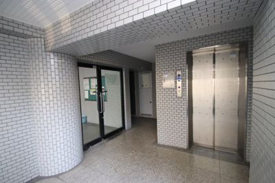 【エントランス】 | 安部山公園センチュリー21弐番館