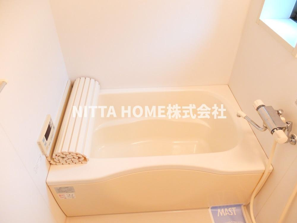 メゾンメイプルの浴室|追炊き機能付きのバスルーム◇