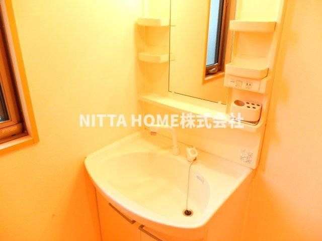 メゾンメイプルの洗面所|人気の独立洗面台!(^^)!