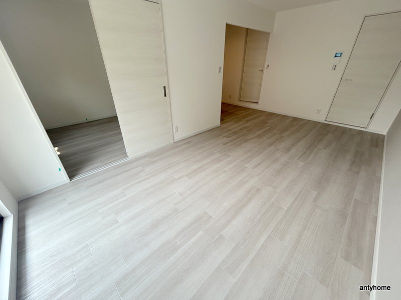 SOLASIA residence九条　仲介手数料無料の洋室