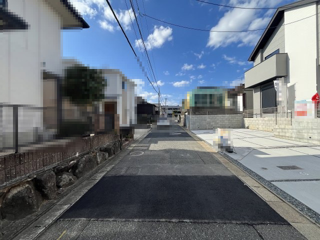 【その他】 | 福岡市東区八田3丁目3期　2号棟（全2棟）【仲介手数料無料・0円】 | 現地写真。前面道路です。