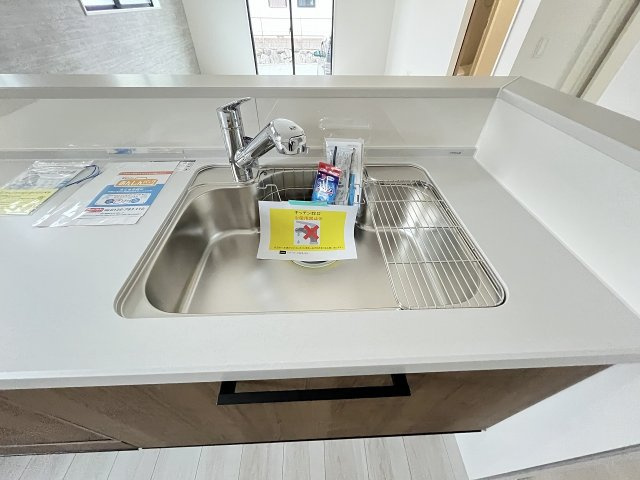 【キッチン】 | 福岡市東区八田3丁目3期　2号棟（全2棟）【仲介手数料無料・0円】 | 現地写真。