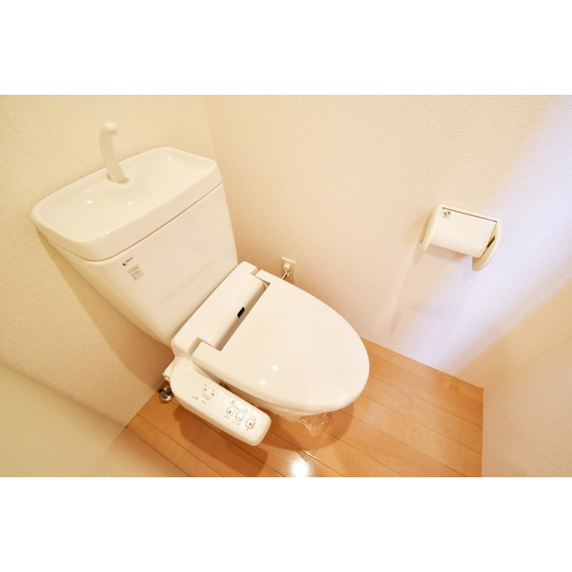 久留米市高良内町のアパートのトイレ|ゆったりとした空間のトイレです